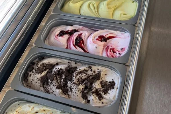 Saras Gelato